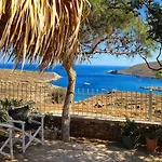 Tainaros - Beachfront Cozy Getaways 펜션