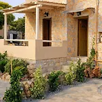 Tainaros - Beachfront Cozy Getaways 펜션