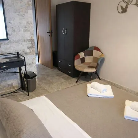 بيت للعطل Tainaros - Beachfront Cozy Getaways